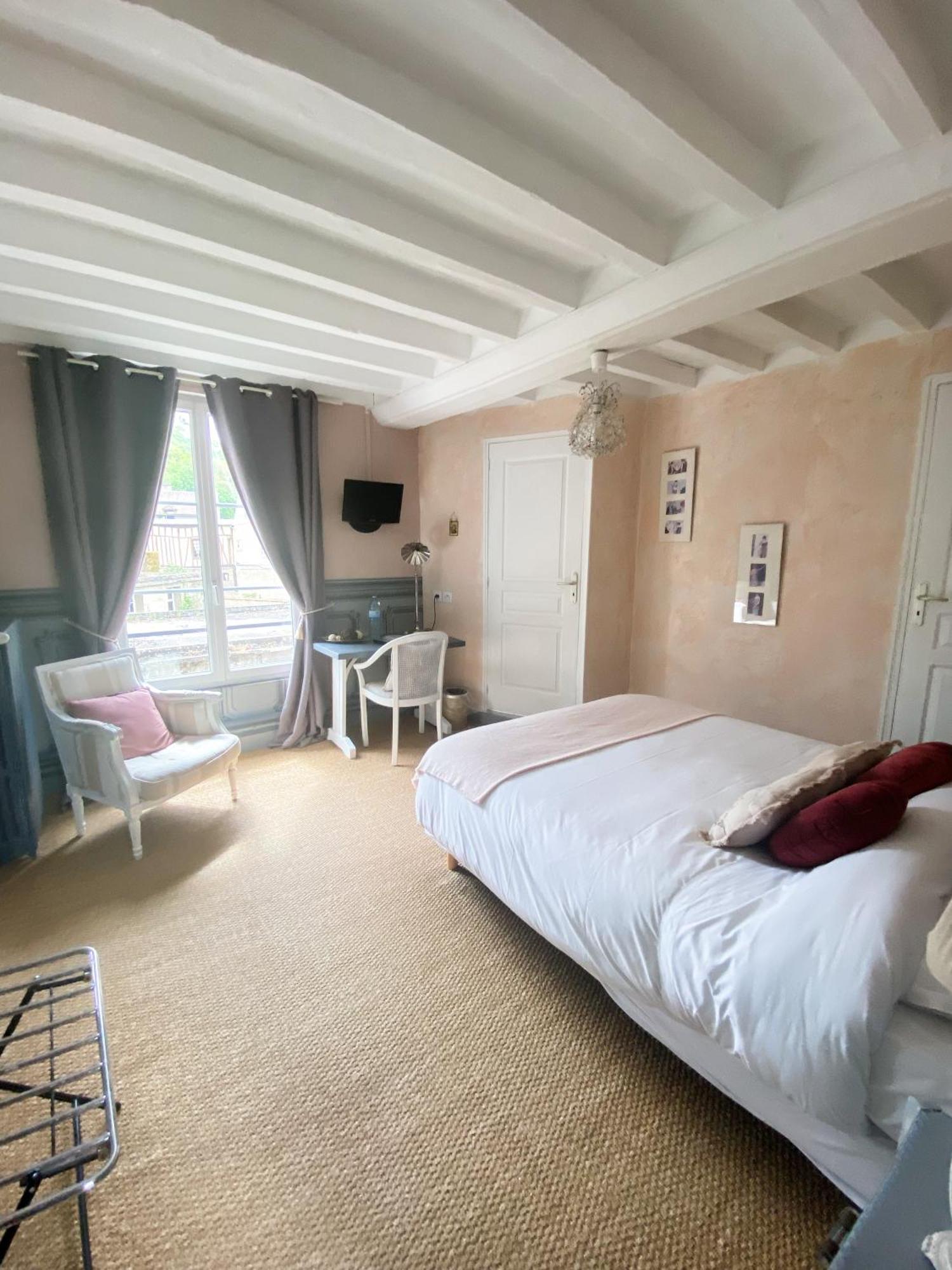 Chambres D'Hotes La Villa Alienor Les Andelys Kültér fotó