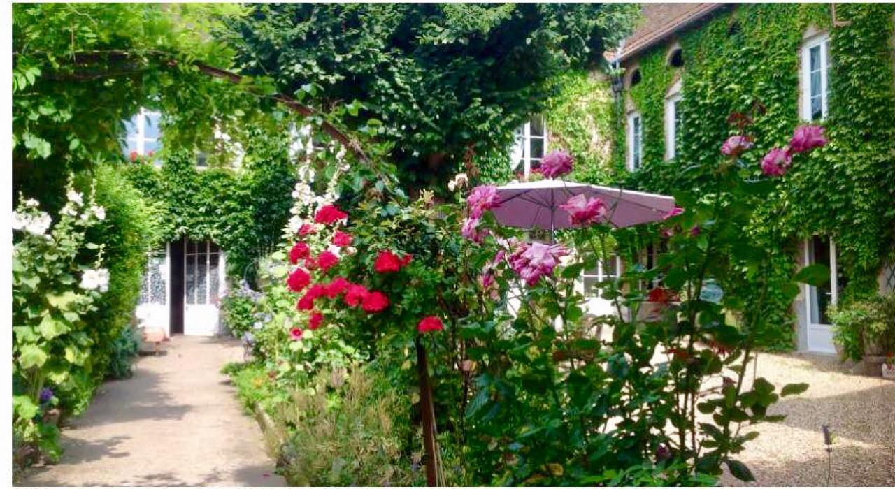 Chambres D'Hotes La Villa Alienor Les Andelys Kültér fotó